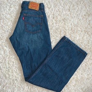 Men’s straight leg Levi jeans
